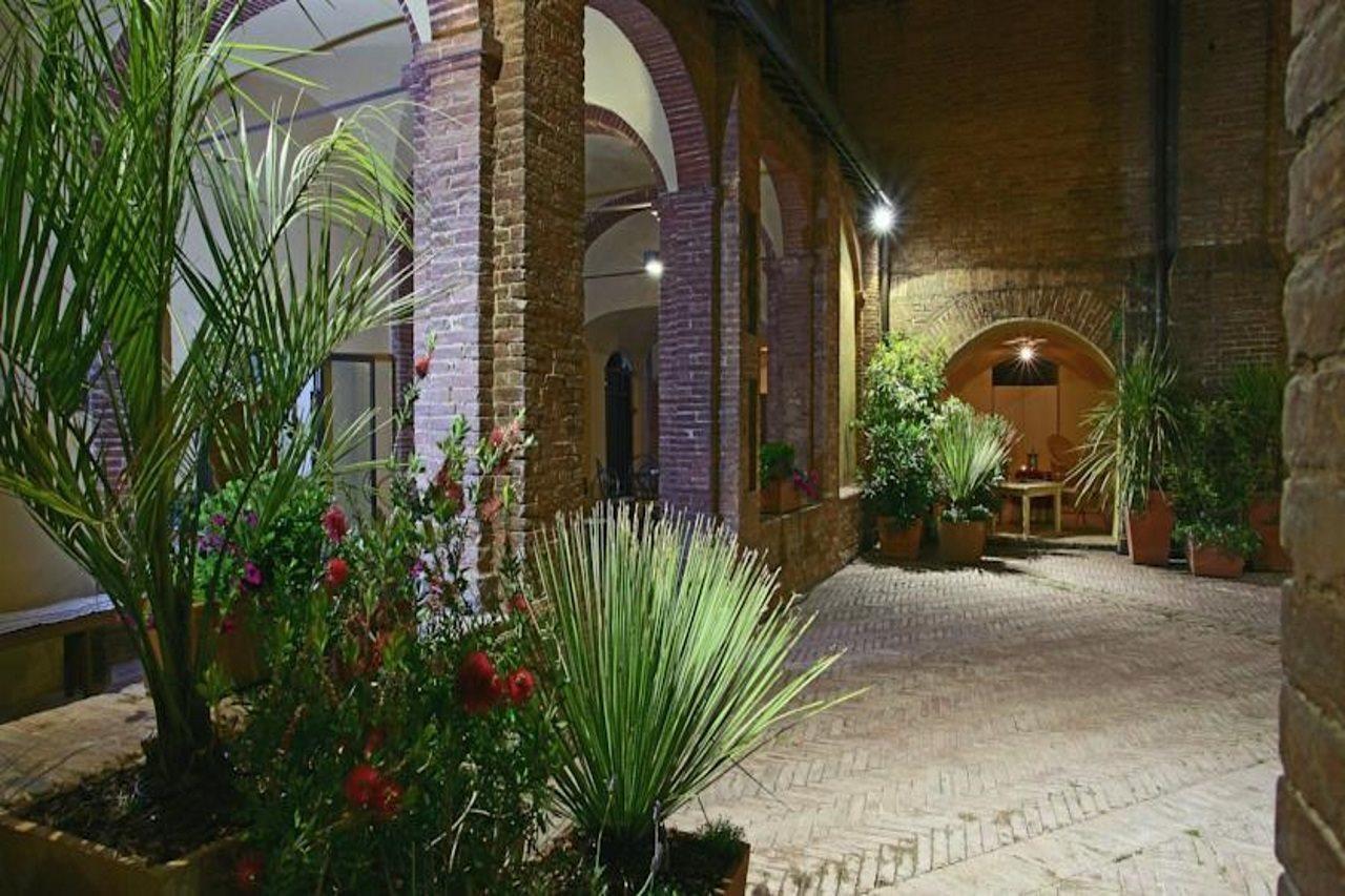 Il Chiostro Del Carmine Hotel Siena Exterior photo