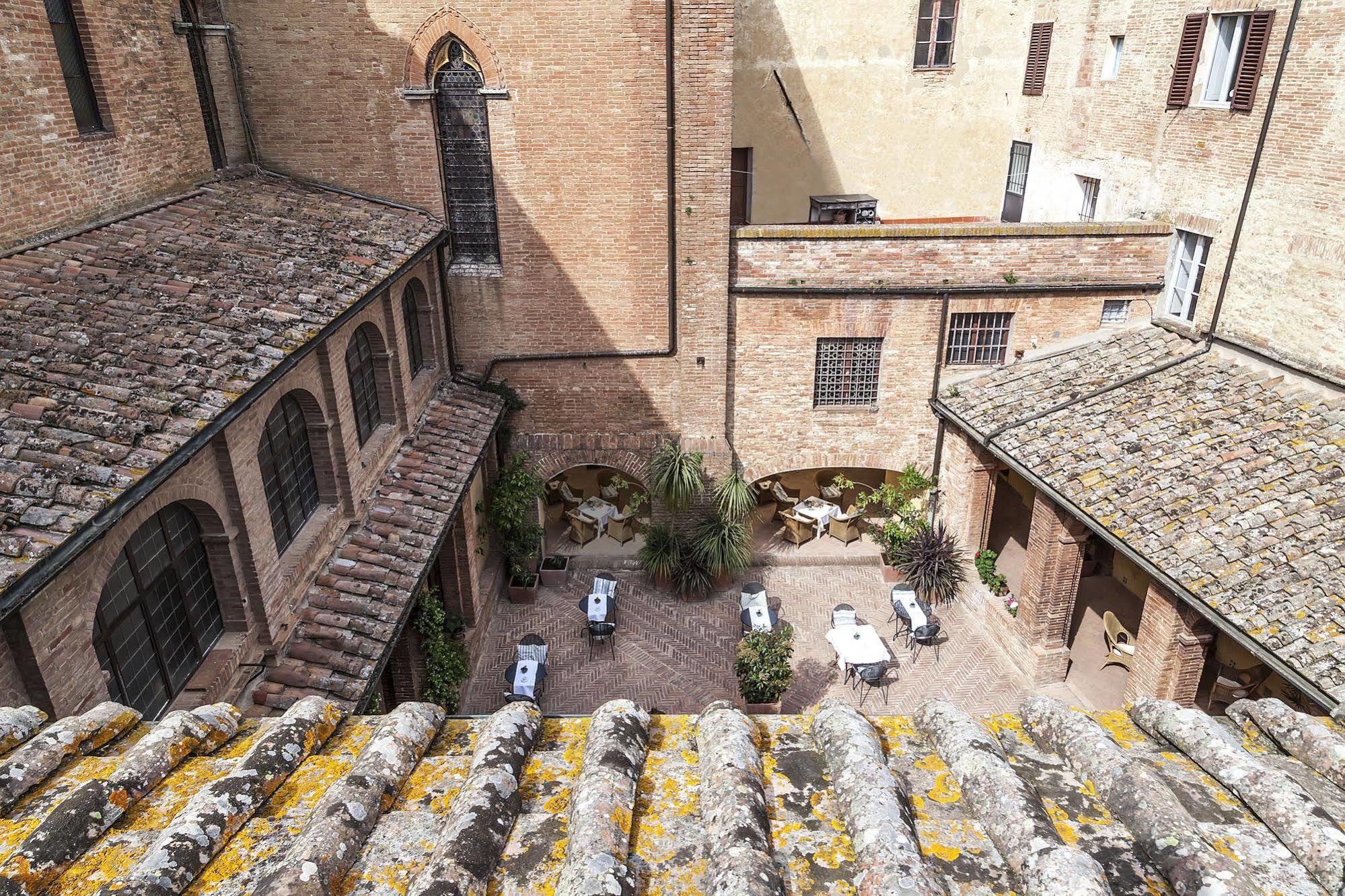Il Chiostro Del Carmine Hotel Siena Exterior photo