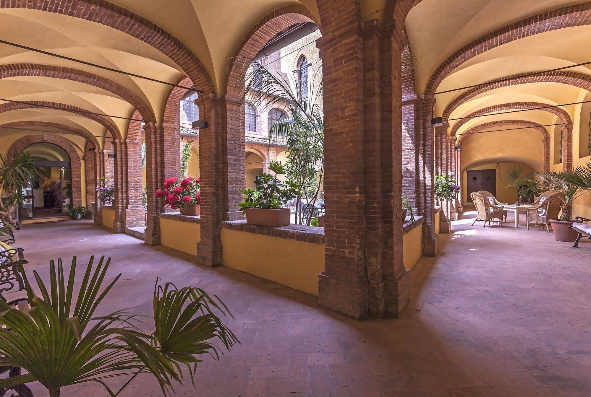 Il Chiostro Del Carmine Hotel Siena Exterior photo