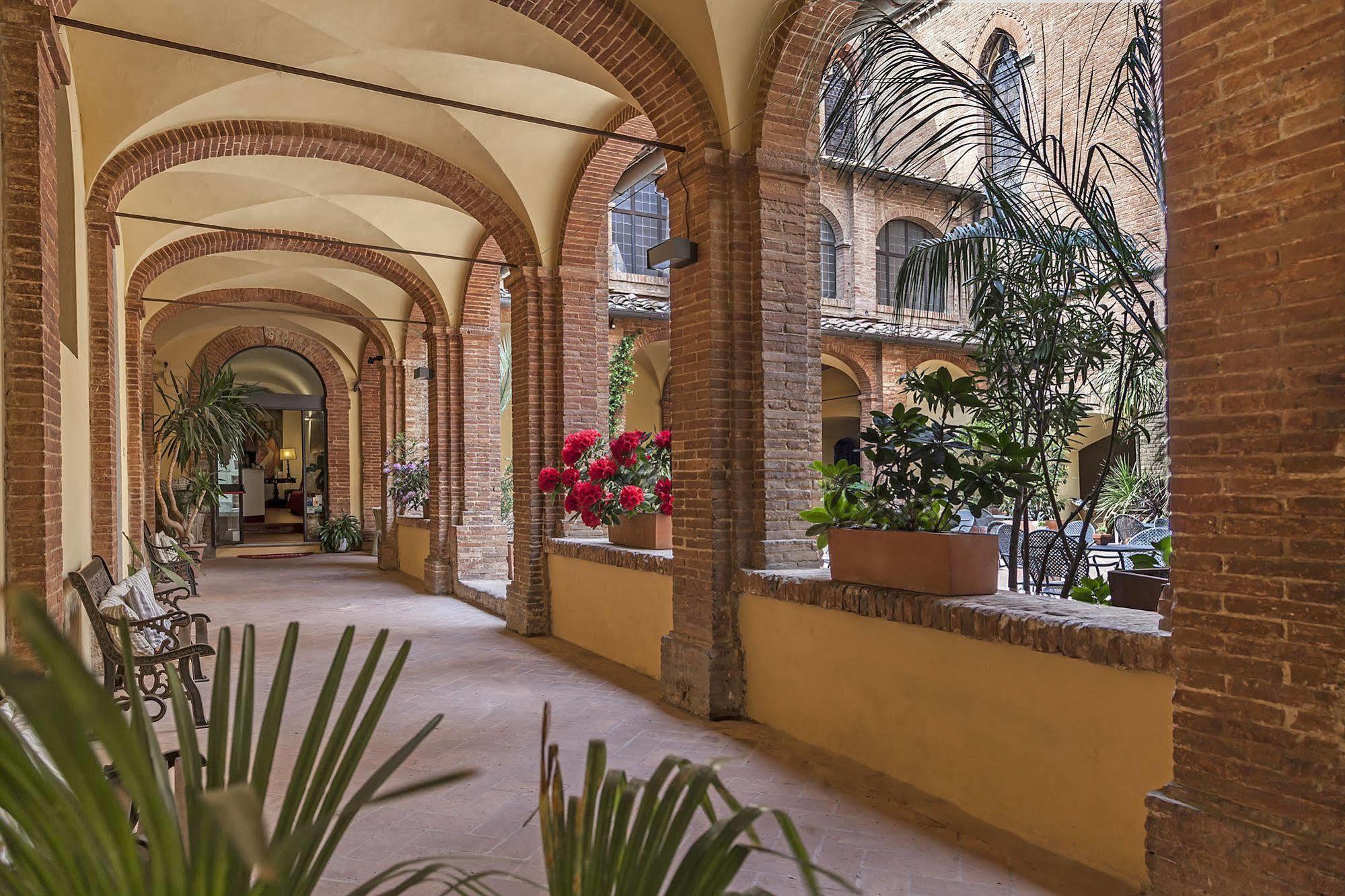 Il Chiostro Del Carmine Hotel Siena Exterior photo
