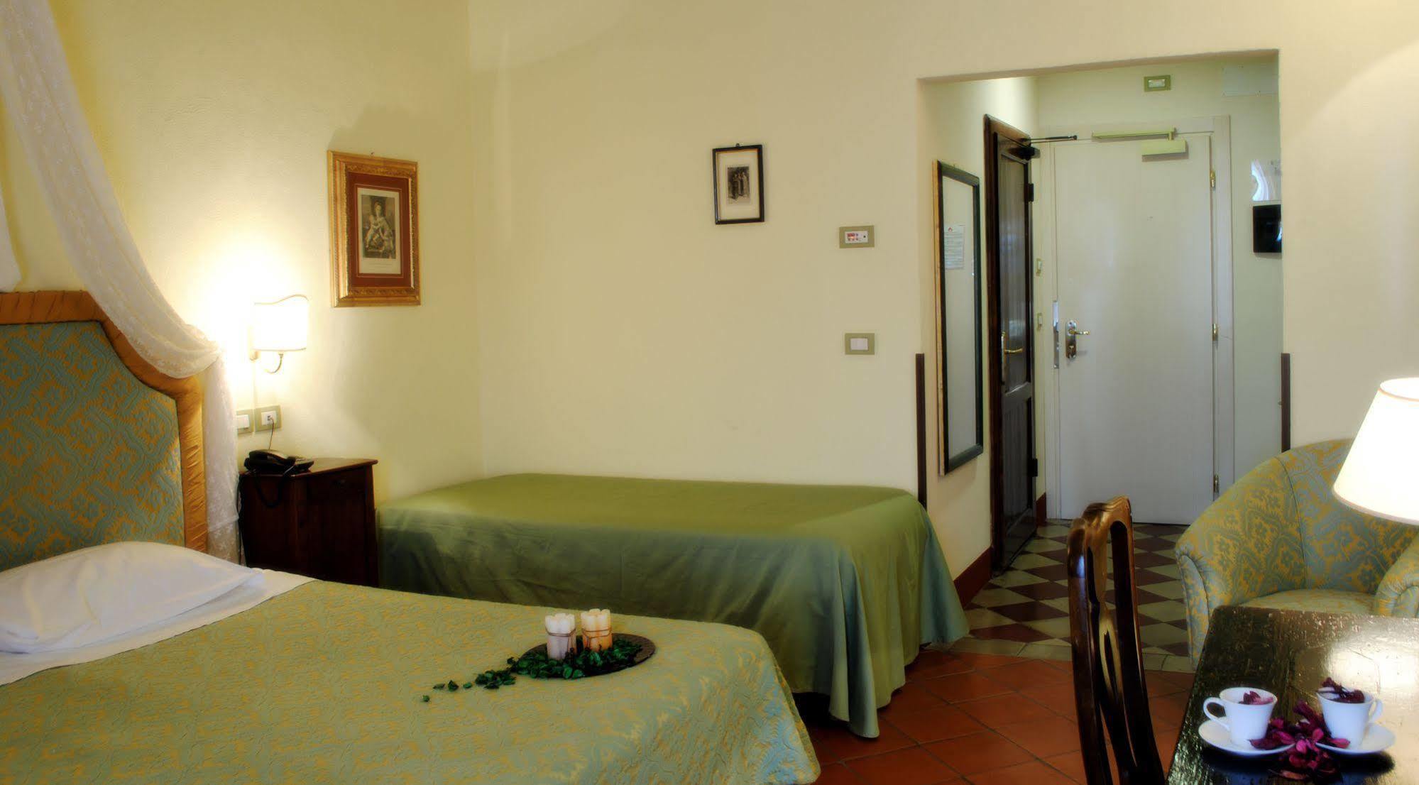 Il Chiostro Del Carmine Hotel Siena Exterior photo